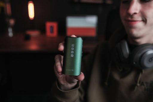 Kun je een vape meenemen in het vliegtuig? - VapoShop Kun je een vape meenemen in het vliegtuig? - VapoShop